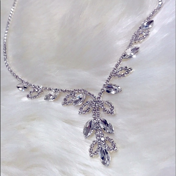 🆕GLAM 2pc Jewelry Set Dangle Earrings & Necklace - Picture 5 of 14